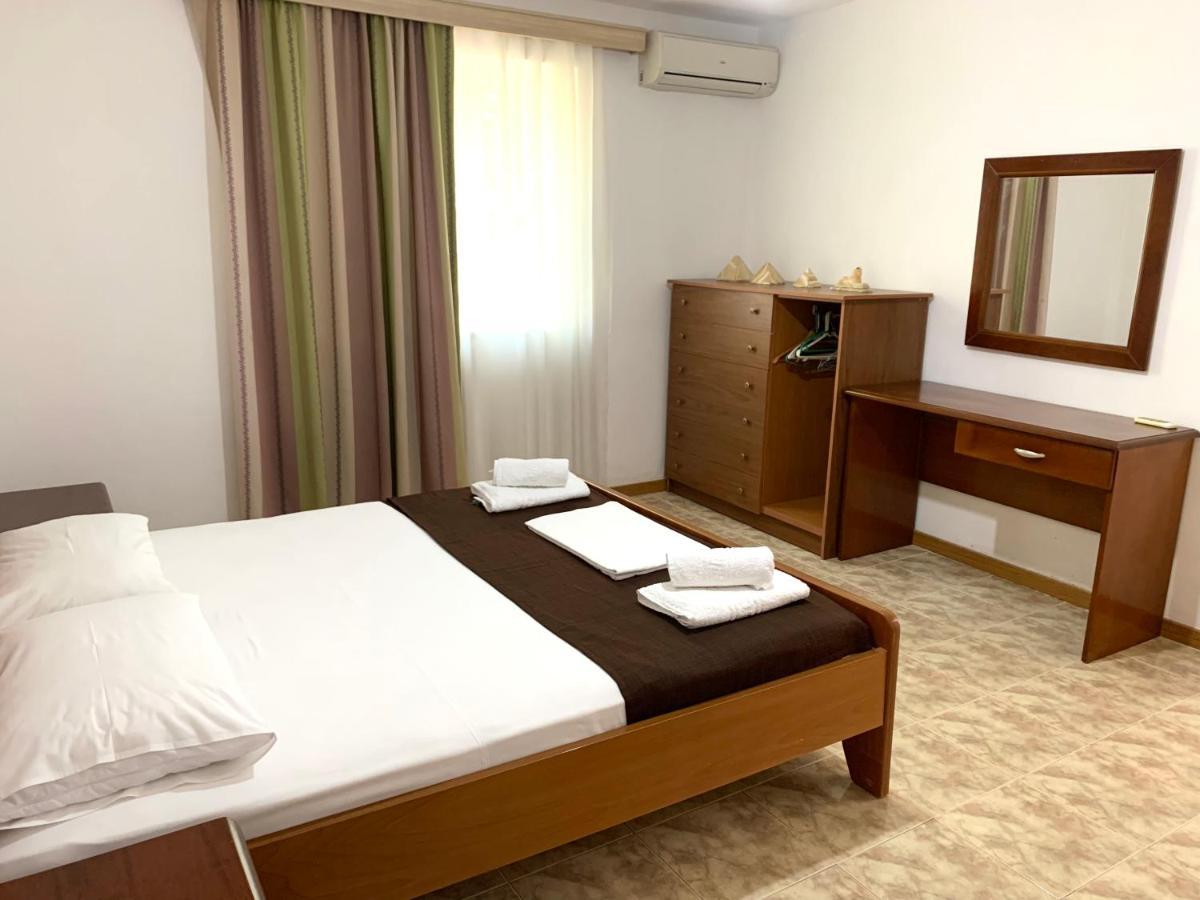 Duka Apts Apartament *
