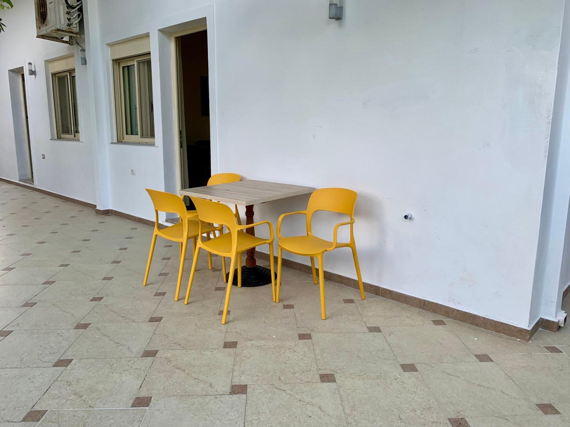 Duka Apts